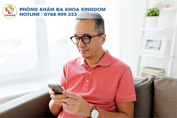 Gọi điện đặt hẹn hoặc để được tư vấn miễn phí, kèm theo các ưu đãi giảm giá cấy tóc vô cùng hấp dẫn